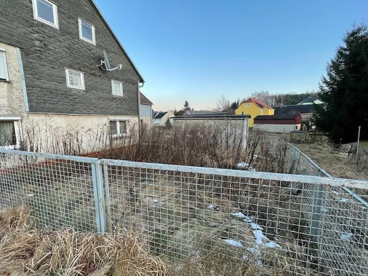 Gartenanteil vor Haus