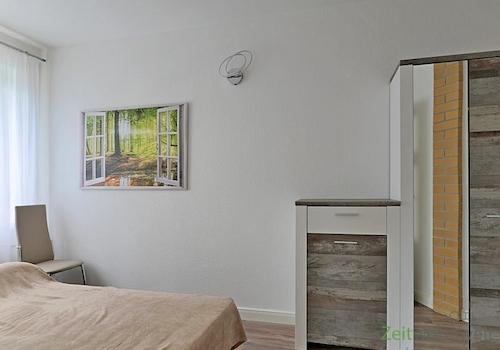 Blick ins kleine Schlafzimmer