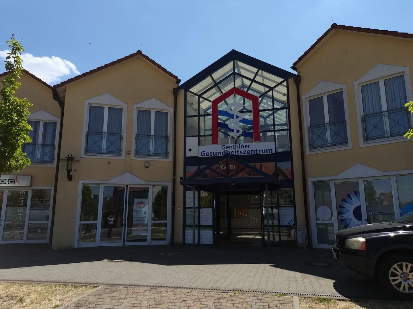 Haupteingang Gesundheitshaus