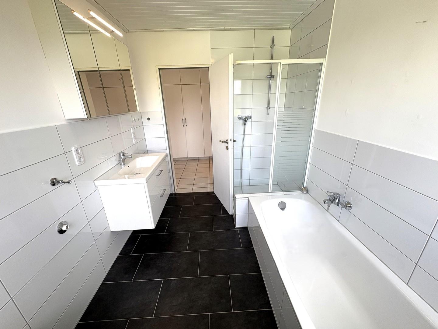 Blick in das neue Vollbad