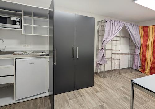 Büro/Aufenthalt rechts