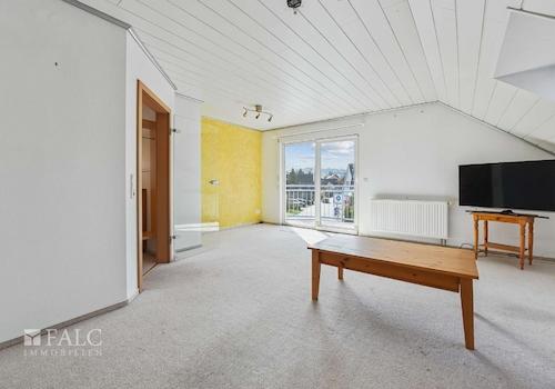 Großes Zimmer im DG