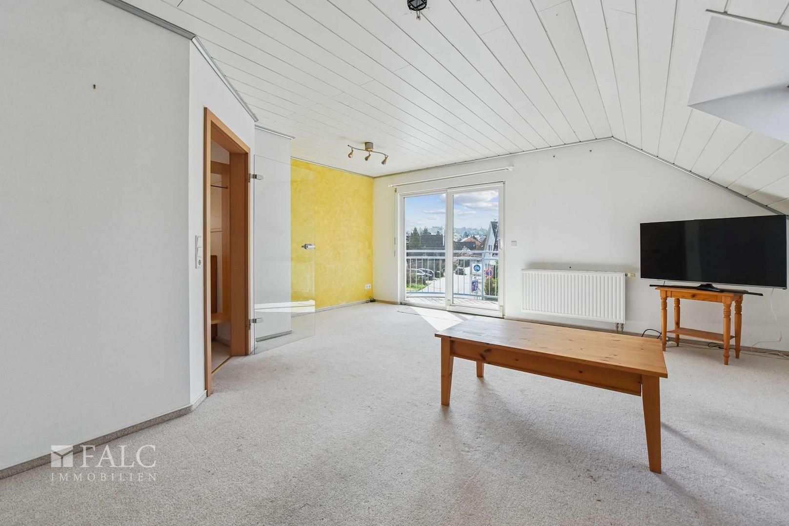 Großes Zimmer im DG