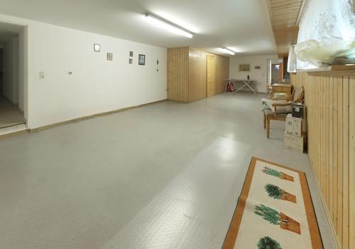 großer Hobbyraum UG