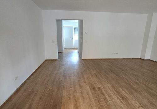 Wohnzimmer/ Sicht zum Flur