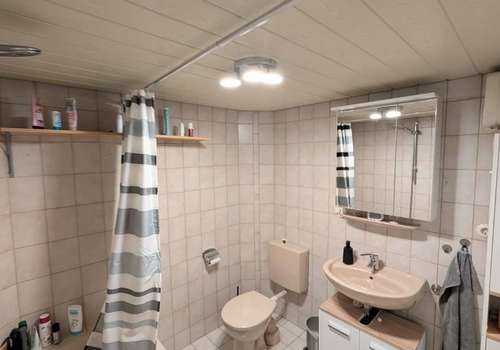 Badezimmer mit Wanne