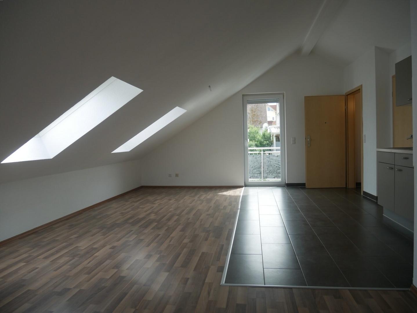 Wohnzimmer und Küche 