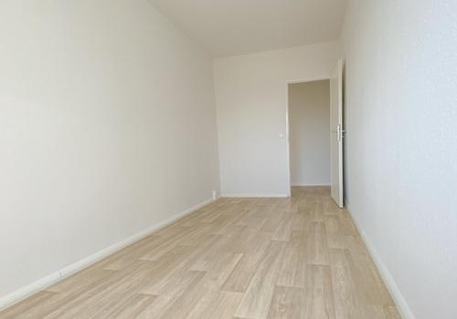 Kinderzimmer_Blick zur Tür