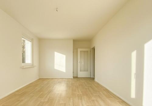 Wohnzimmer_Blick vom Balkon