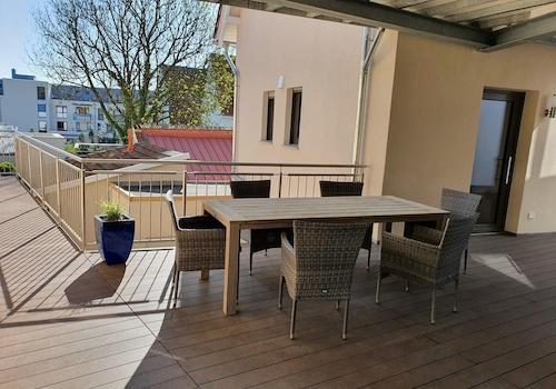 Gemeinschaftsterrasse im 1. OG