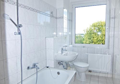 Beispielbild Bad mit Wanne