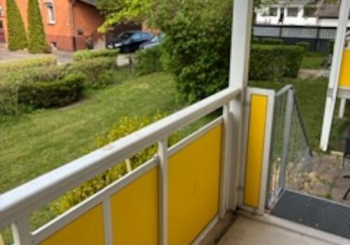 Balkon mit Treppenabgang