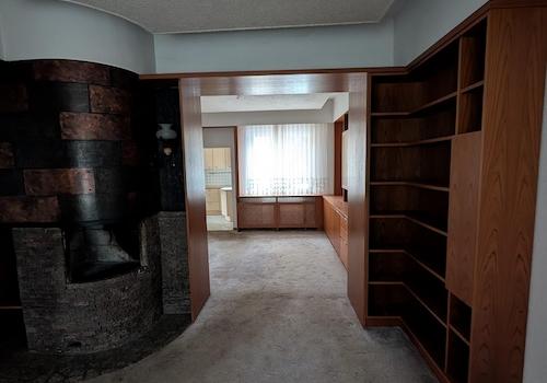 Wohnzimmer mit Kamin