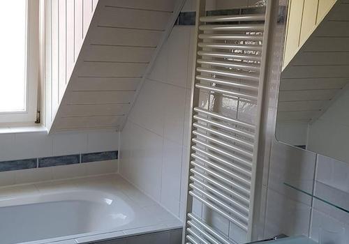 Badezimmer OG mit Wanne