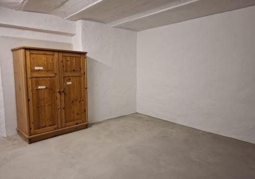 Großer Raum, Keller