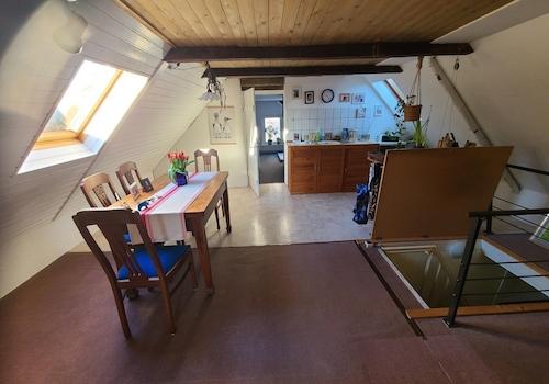 Mittleres Zimmer Dachgeschoss