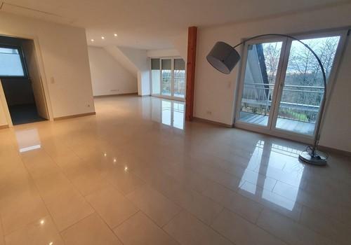 Bodentiefe Fenster mit Loggia