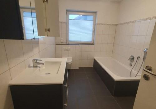 Modernes, exklusives Bad mit D