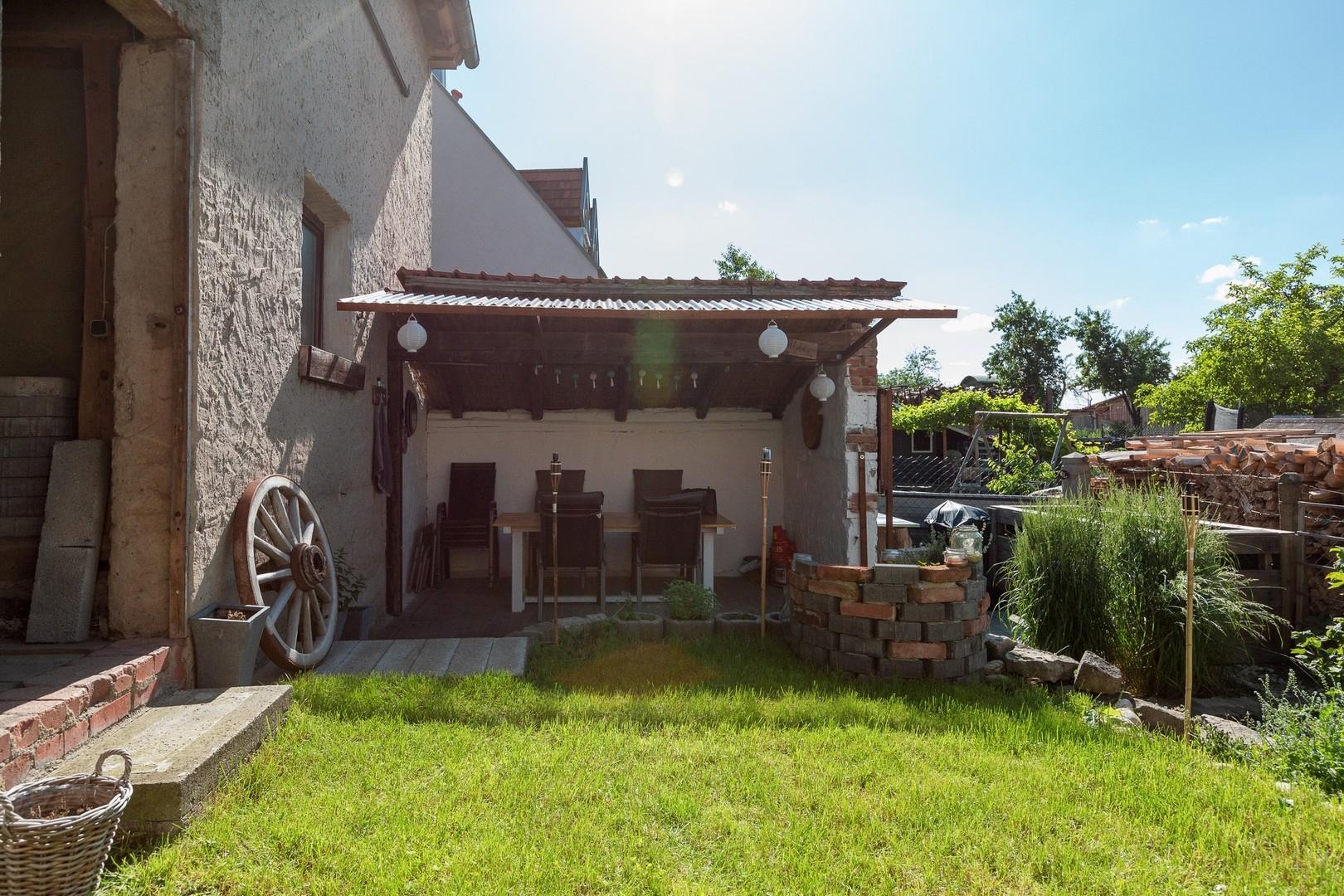 Grillplatz und Liegewiese