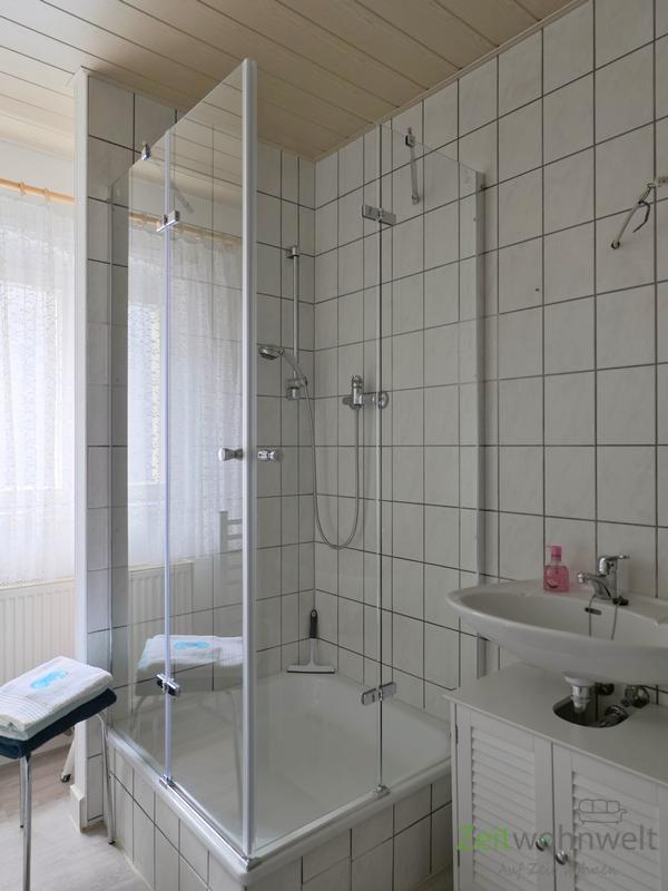 Dusche im oberen Bad