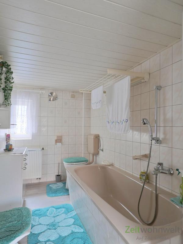 Wanne im unteren Bad