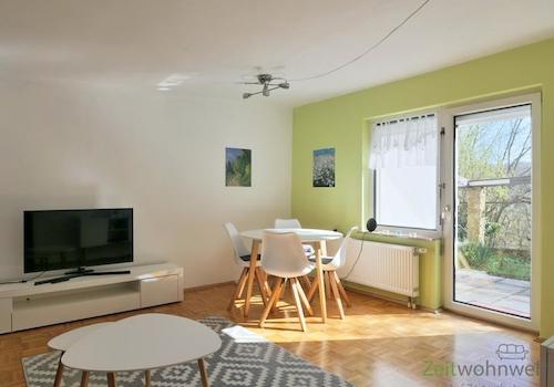 Blick ins Wohnzimmer