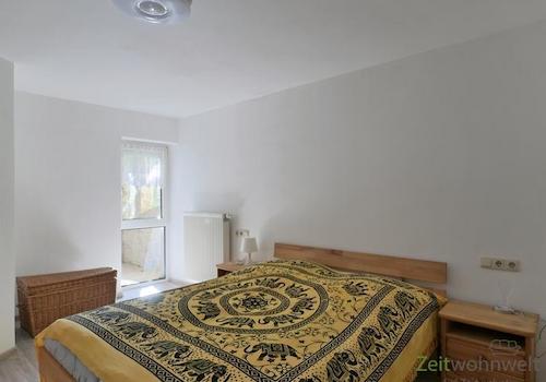 Blick zum Seitenfenster