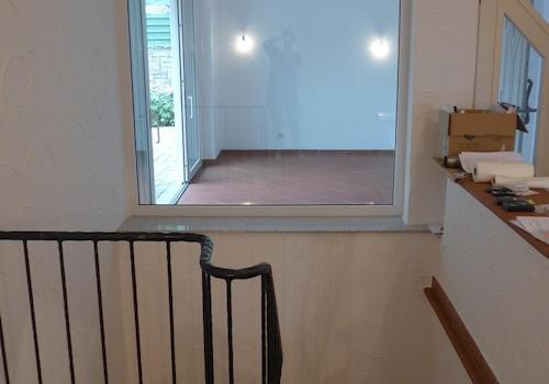 Blick Diele in das Hundezimmer