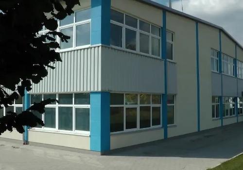 Südostseite mit Büros in OG+EG