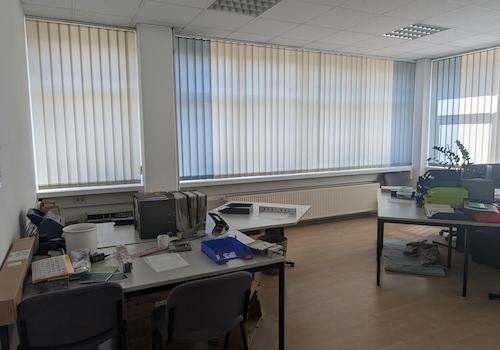 Büro 3v3 im EG