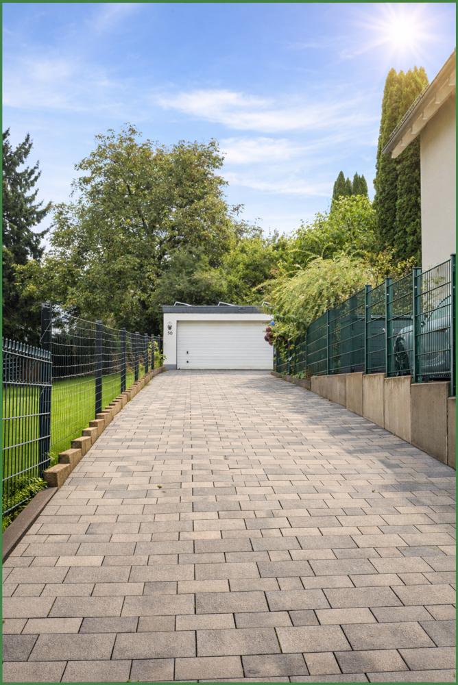 Einfahrt zum Haus