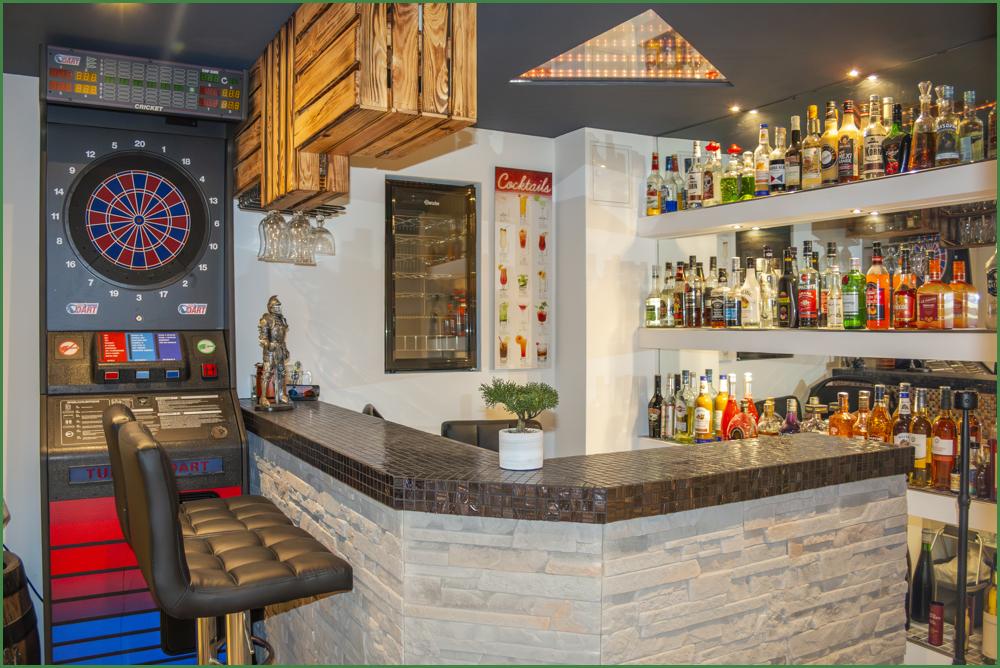 Bar im Untergeschoss