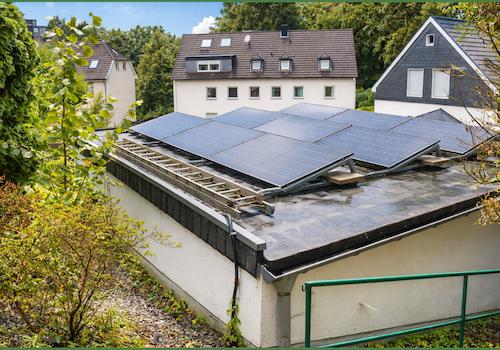 PV Anlage auf dem Garagendach