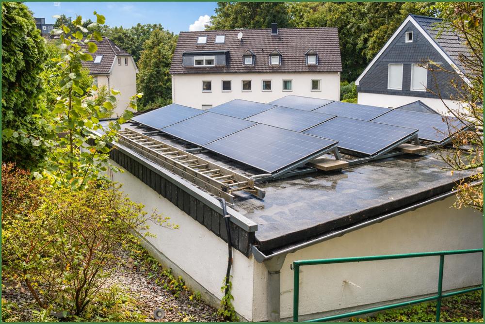 PV Anlage auf dem Garagendach