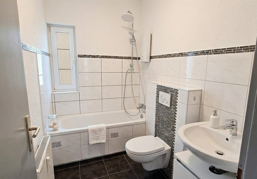 Modernes Badezimmer