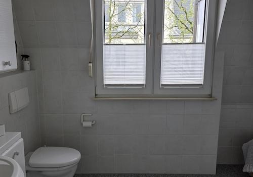 3. OG_Bad mit Dusche (3)
