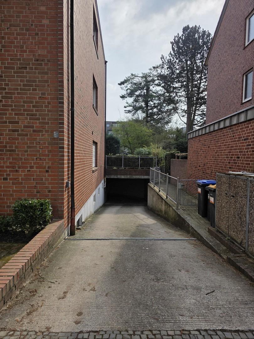 Einfahrt zur Tiefgarage