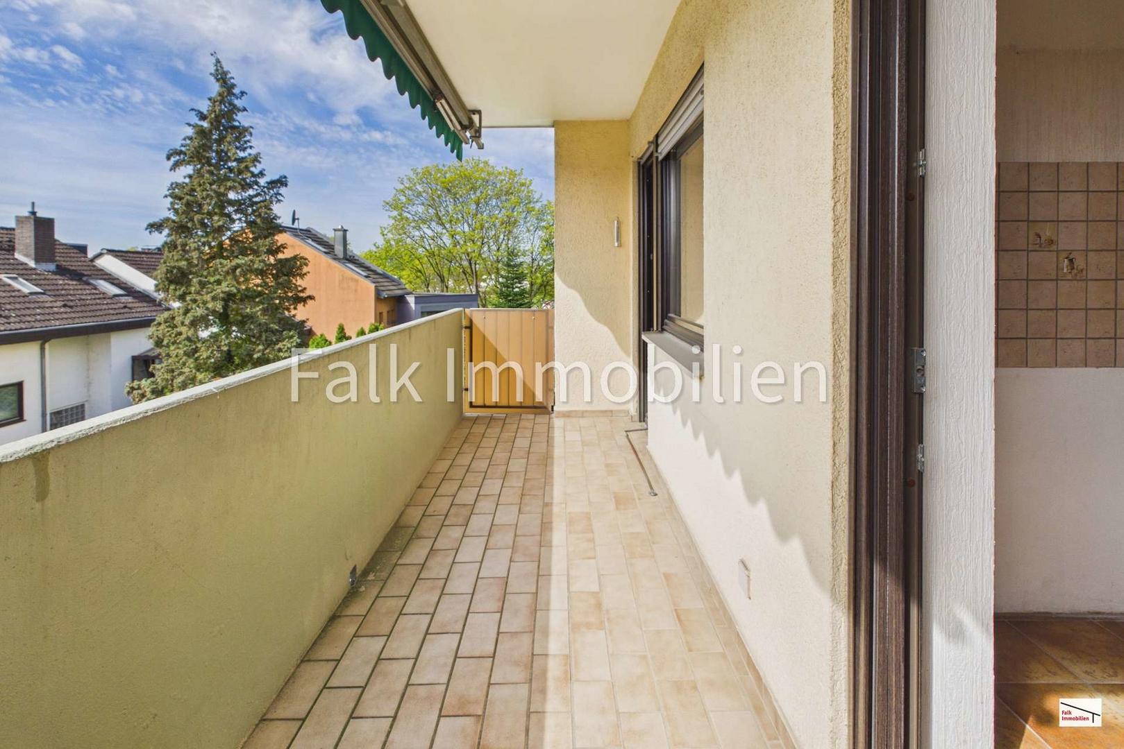 Balkon an Küche und Esszimmer