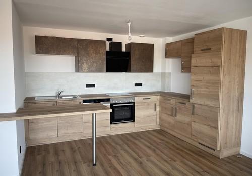 neue Küche mit Vollausst. 