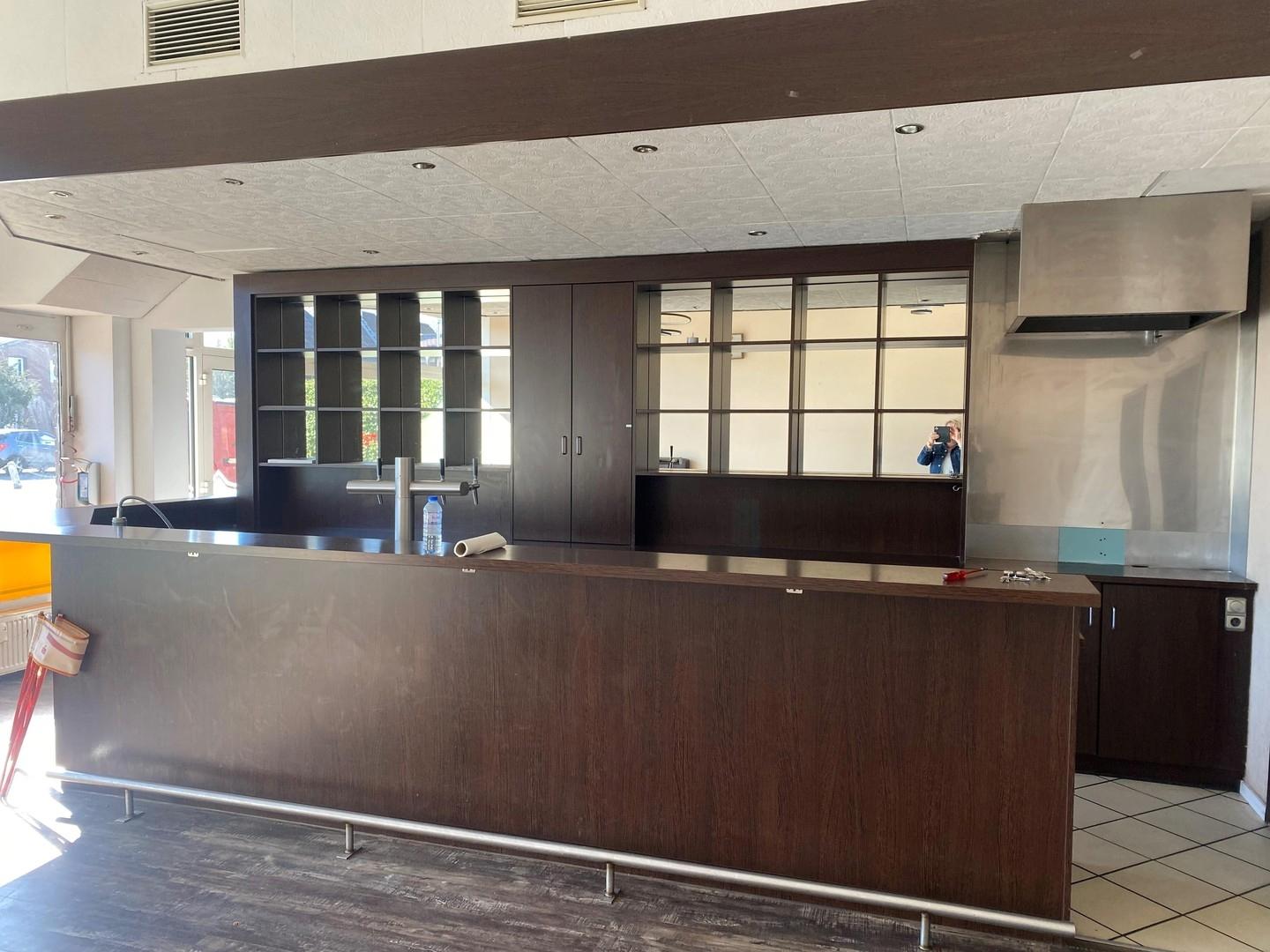 Tresen mit Abluftanlage