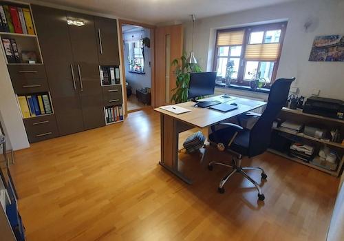 Durchgangszimmer / Büro