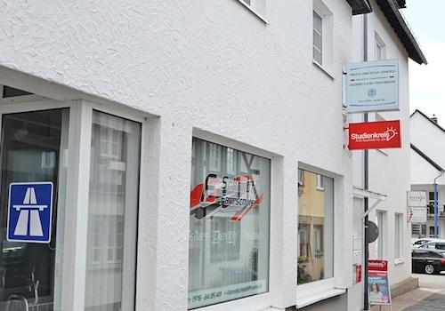 Zwei Büros im Erdgeschoss mit separaten Eingängen