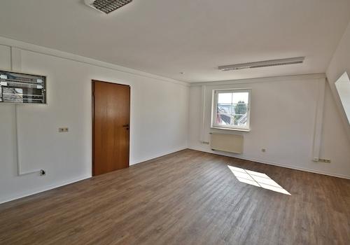 Zentraler Netzwerkschrank für 2.OG