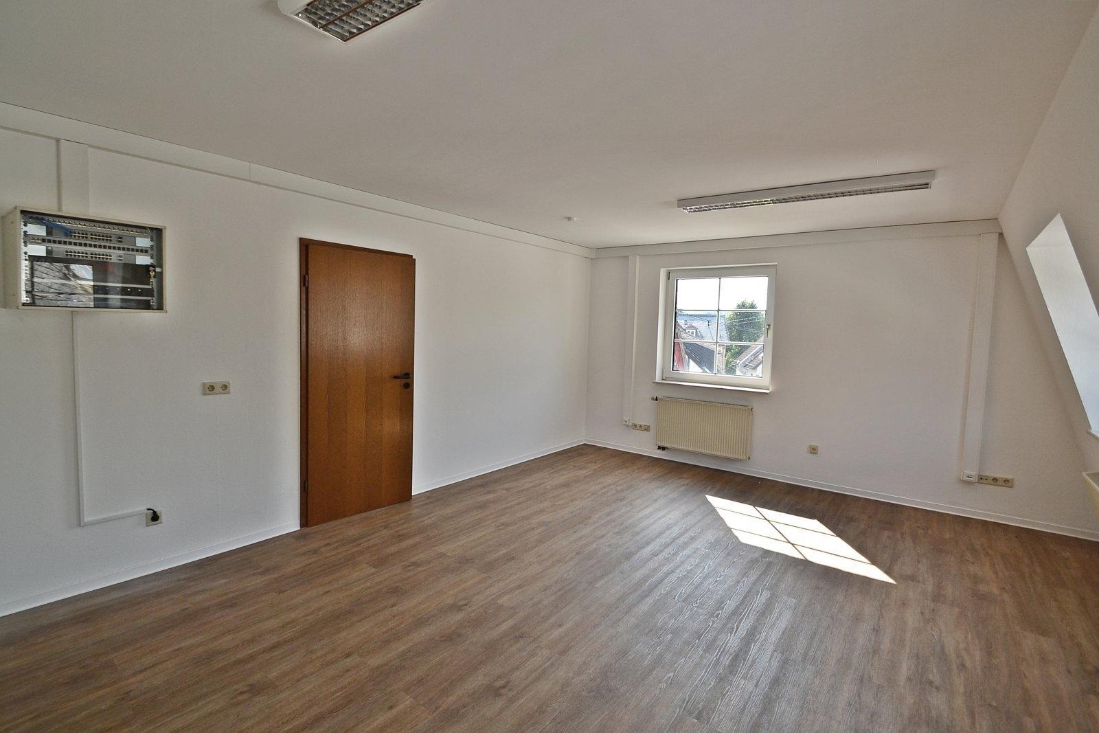 Zentraler Netzwerkschrank für 2.OG