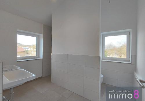 Lichtdurchflutetes Bad