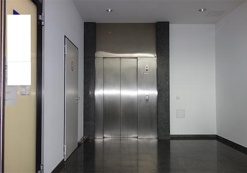 Fahrstuhl Zugang