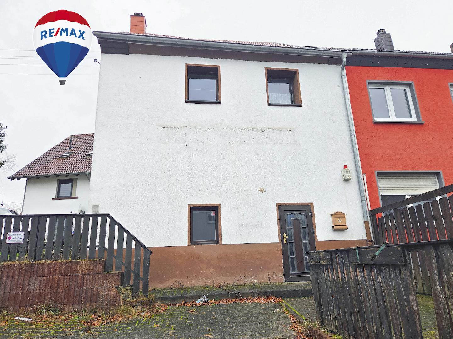 Hausfront REMAX