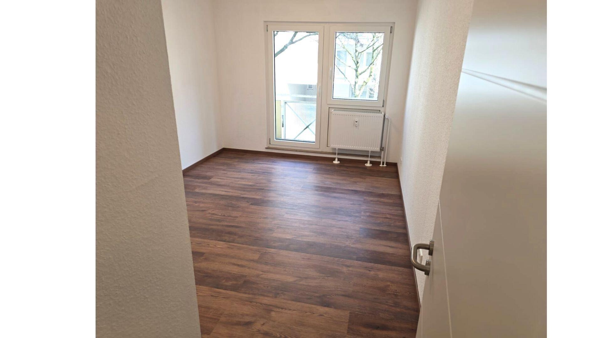 Helles Zimmer 1 mit Balkon