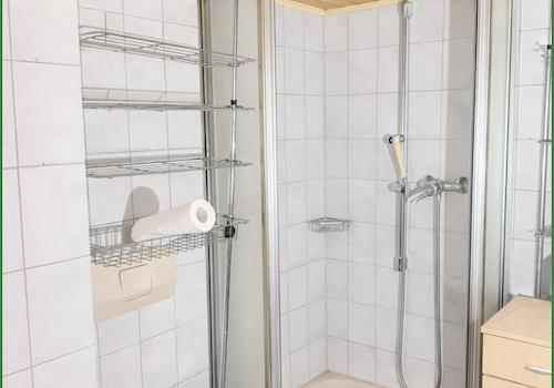 Dusche Erdgeschoss
