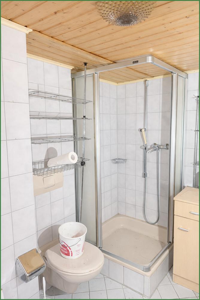 Dusche Erdgeschoss